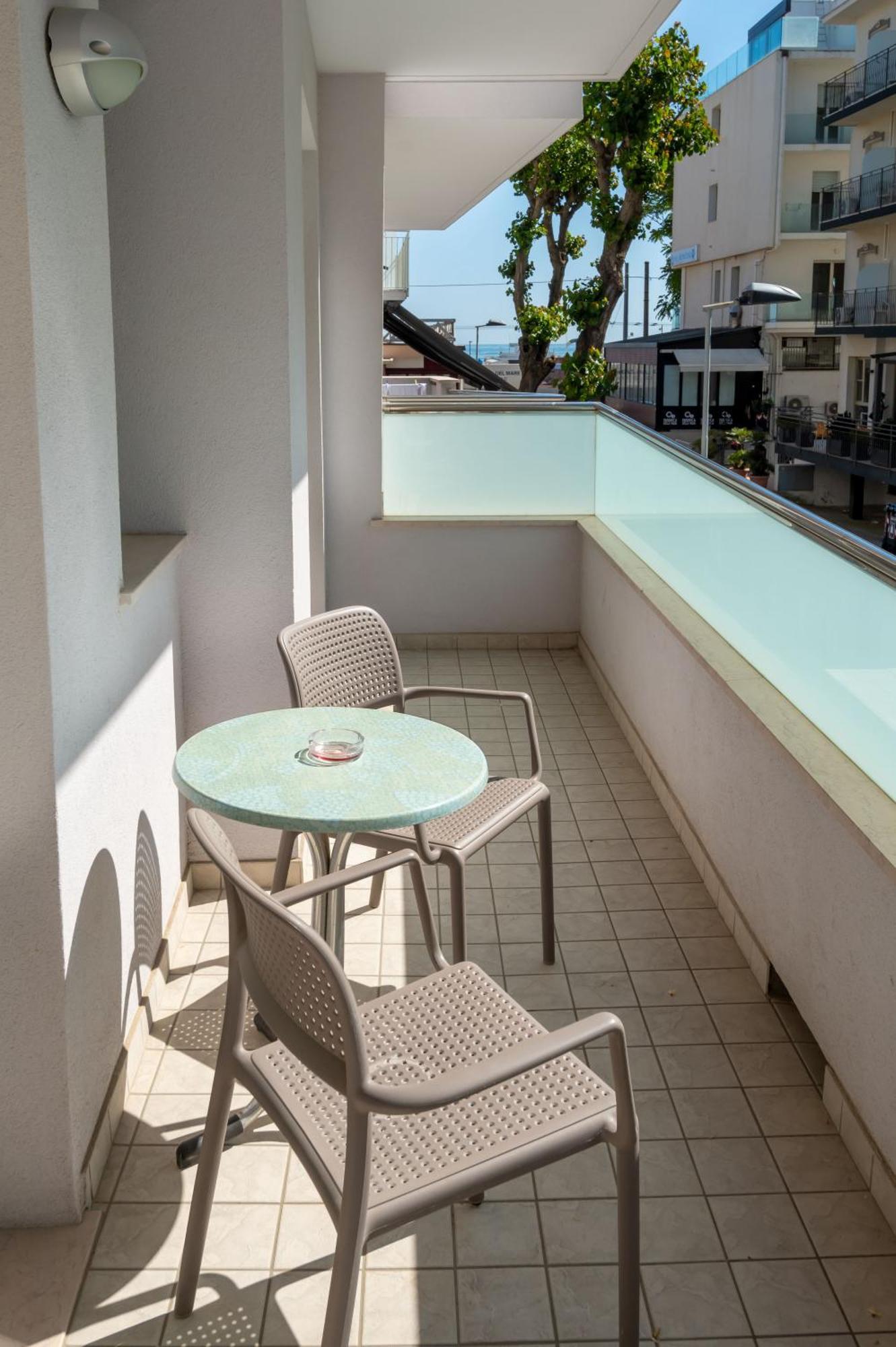 Marzia Aparthotel
